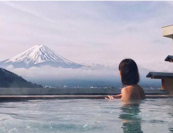 Mt Kintoki hike with Hakone private onsen experience