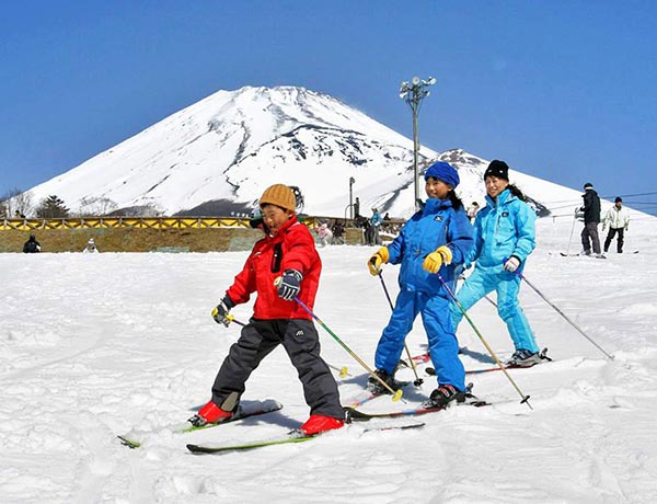 Winter Hokkaido skiing experience with private instruction